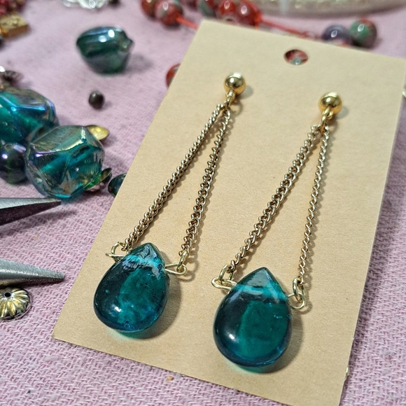 Like ๐ this to be notified when I go live - Picture 5 of 8